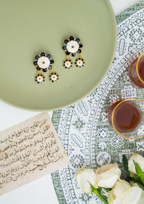 Gul Monochrome Ear Studs